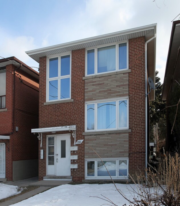 291 Royal York Rd in Toronto, ON - Building Photo