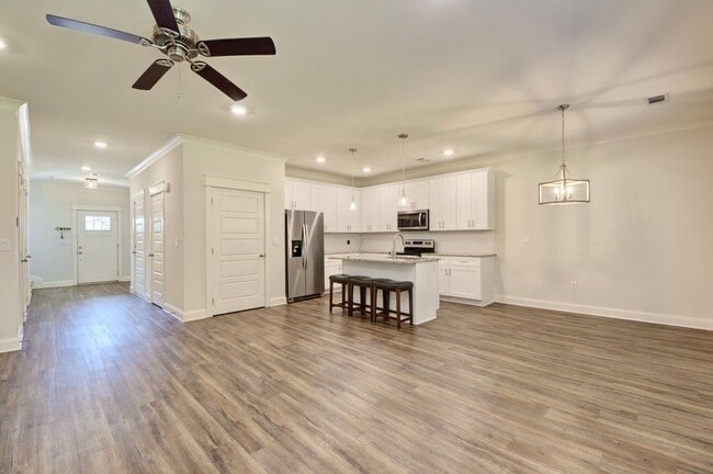 1401 Gatewood Pl in Auburn, AL - Building Photo - Building Photo