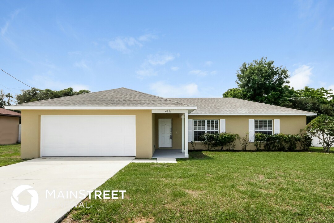 4221 Sunny Glen Dr in Lakeland, FL - Building Photo