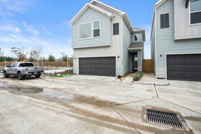 8118 Esther Acres Ln in Houston, TX - Building Photo - Building Photo