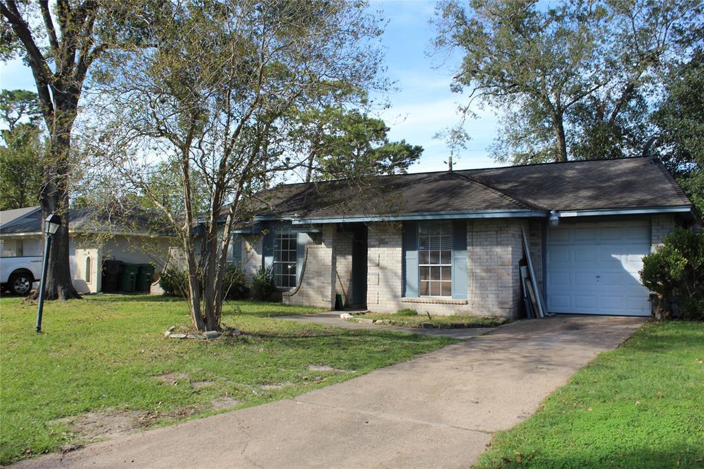 9351 Guywood St in Houston, TX - Building Photo