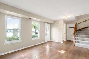 1255 Huntington Dr in Mundelein, IL - Building Photo - Building Photo