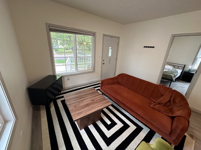 704 N Duluth Ave in Sioux Falls, SD - Building Photo - Building Photo