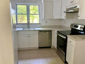 1297 E Main St-Unit -6 in Shrub Oak, NY - Building Photo - Building Photo