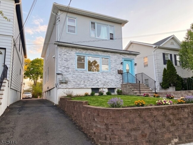 73 Newark Ave in Belleville, NJ - Building Photo - Building Photo