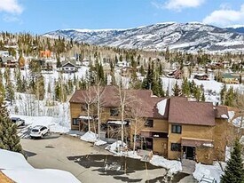 6726 Ryan Gulch Rd in Silverthorne, CO - Building Photo