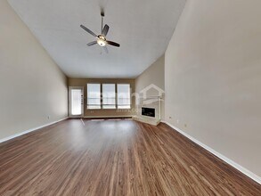 2213 Perkins Crossing Dr in Conroe, TX - Building Photo - Building Photo