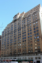 West Pierre in New York, NY - Building Photo - Building Photo