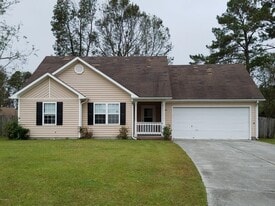418 Eucalyptus Ln in Jacksonville, NC - Building Photo