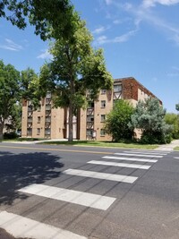 Campus Park Apartments in Greeley, CO - Building Photo - Interior Photo