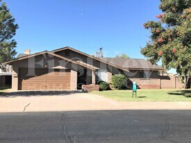 3204 S Nu Vista Ln in Tempe, AZ - Building Photo