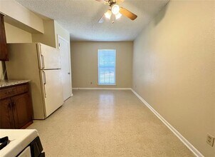 3406 Valley View Rd in Denton, TX - Building Photo - Building Photo