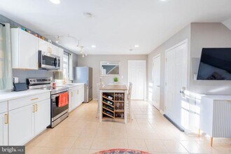 341 Gordon Rd in Trenton, NJ - Building Photo - Building Photo