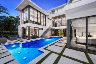 440 Mola Ave in Fort Lauderdale, FL - Building Photo - Building Photo