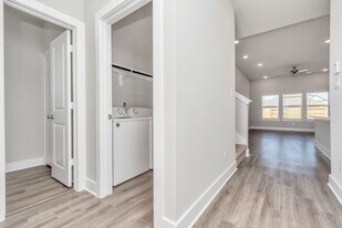 21038 Treasure Gate Ln in Cypress, TX - Building Photo