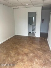 43 Seabreeze Way in Keansburg, NJ - Building Photo - Building Photo