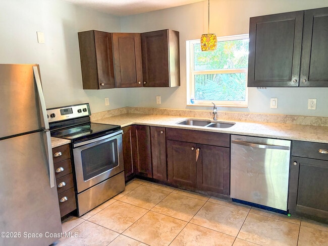 423 Oleander Ln in Melbourne, FL - Building Photo - Building Photo