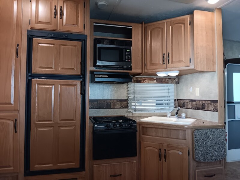 379 Co Rd 3425 in Hawkins, TX - Building Photo