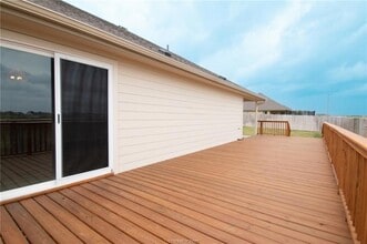 6375 Darlington Ave in College Station, TX - Foto de edificio - Building Photo