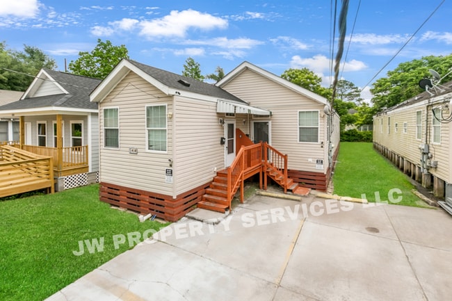 property at 1414 Sumner St