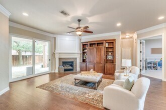 5 Pamela Ct in Mansfield, TX - Foto de edificio - Building Photo