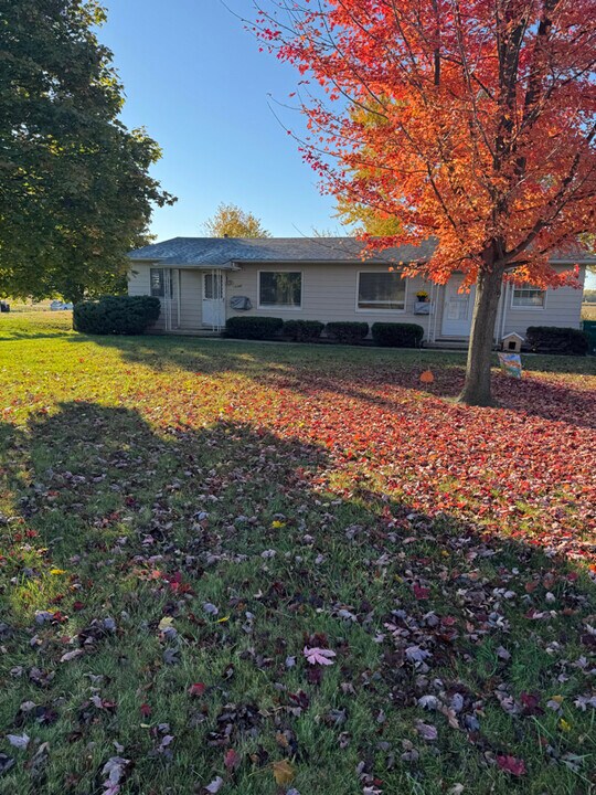 10380 Lansing Rd in Durand, MI - Building Photo