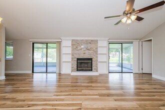 5811 Silvermoon Ave in Tampa, FL - Building Photo - Building Photo