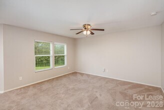 6442 Ridgeview Commons Dr in Charlotte, NC - Building Photo - Building Photo