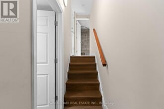 1821 Christopher Rd in Mississauga, ON - Building Photo - Building Photo