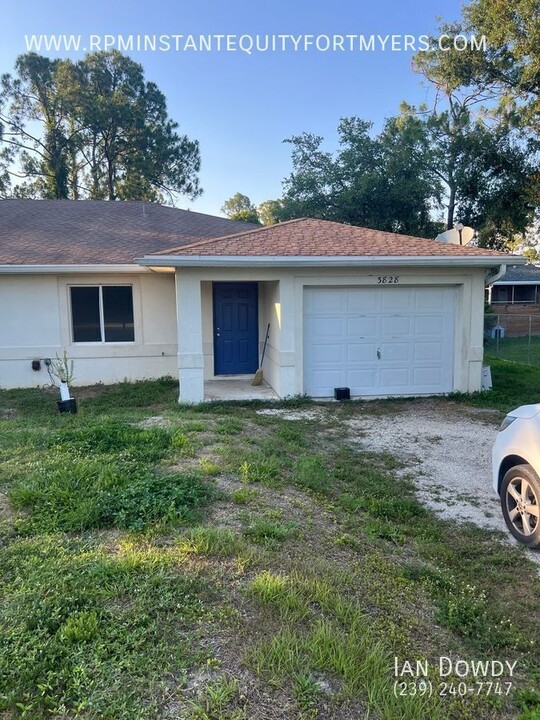 3828 Hillandale St in Ft. Myers, FL - Building Photo