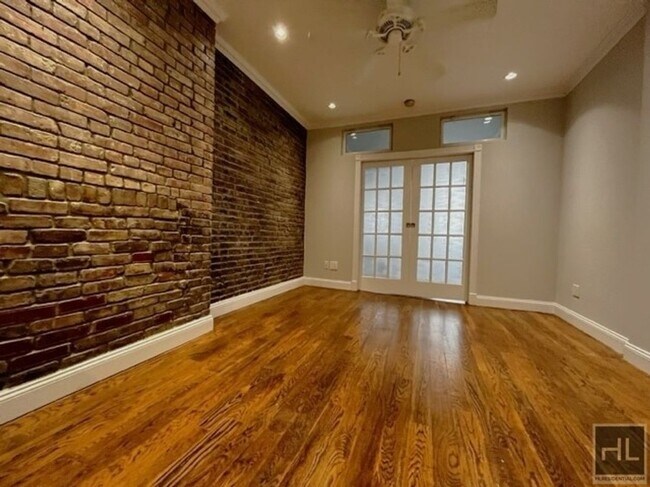 2ND AVE. in New York, NY - Foto de edificio - Building Photo