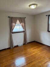 32 Clifton Pl in Norwich, CT - Building Photo - Building Photo