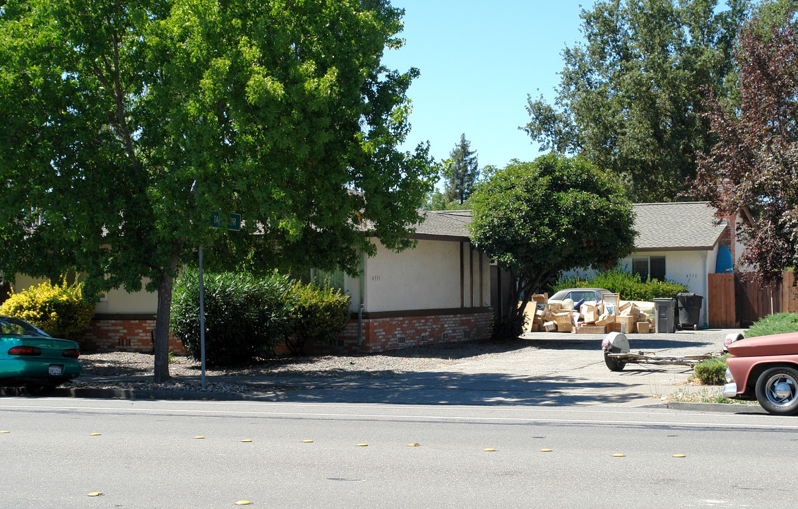 4333 Hoen Ave in Santa Rosa, CA - Building Photo