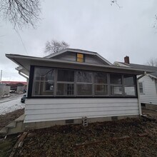 317 Dunnwood Dr in Fort Wayne, IN - Foto de edificio - Building Photo