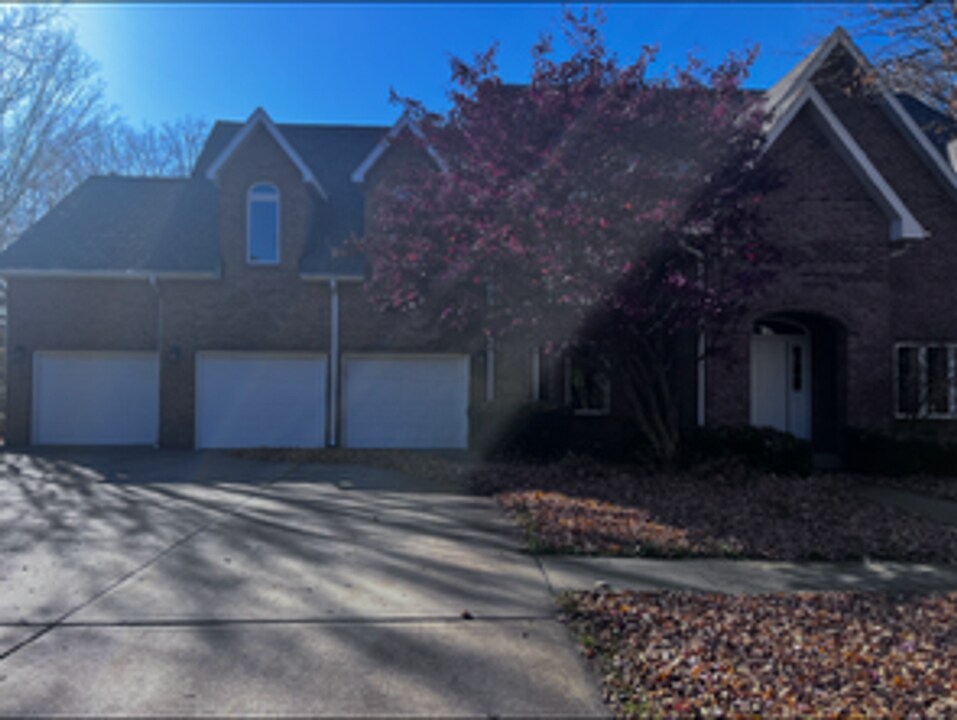 1708 Steeplechase in Washington, IL - Building Photo