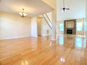 800 Karmaflux Way in Clarksville, TN - Building Photo - Building Photo