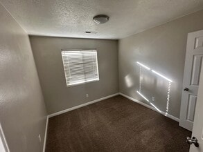 2574 E 620 N in Saint George, UT - Building Photo - Building Photo