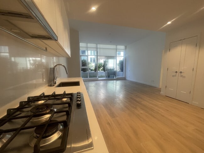 property at 1045 Austin Ave