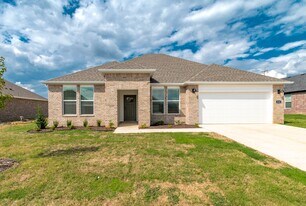 569 W Gosling Isle in Farmington, AR - Building Photo