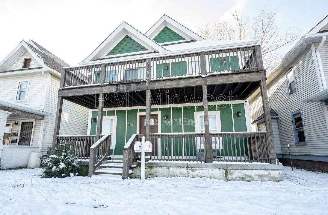 3157 E Washington St in Indianapolis, IN - Foto de edificio