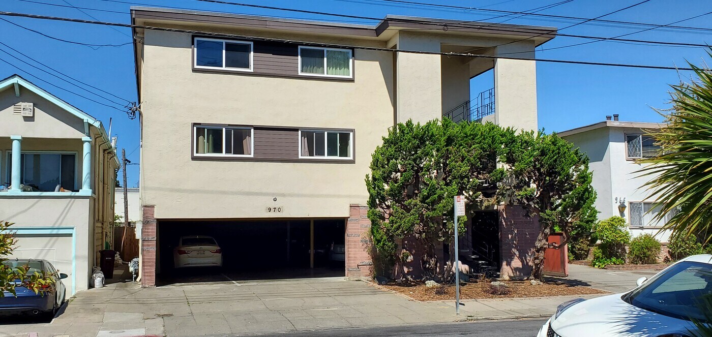 970 Kains Ave in Albany, CA - Foto de edificio