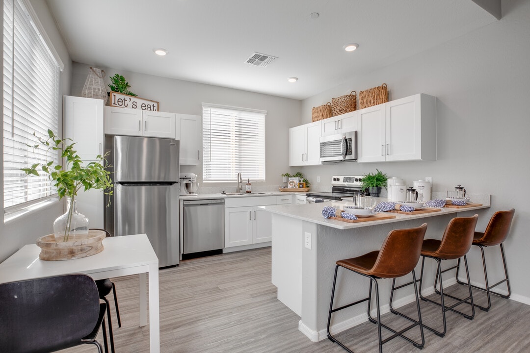 Vlux at Queen Creek in Queen Creek, AZ - Building Photo