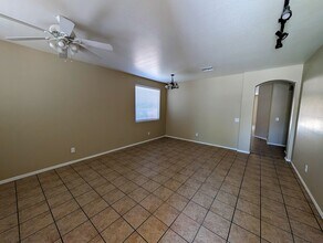 7160 W Kings Ave in Peoria, AZ - Building Photo - Building Photo