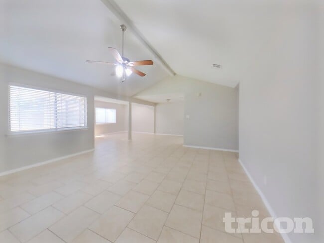 5515 Fallengate Dr in Spring, TX - Building Photo - Building Photo