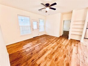 2901 S Scullin Ave in Denison, TX - Building Photo - Building Photo