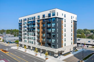 ICON on Main - Royal Oak, MI in Royal Oak, MI - Foto de edificio - Building Photo