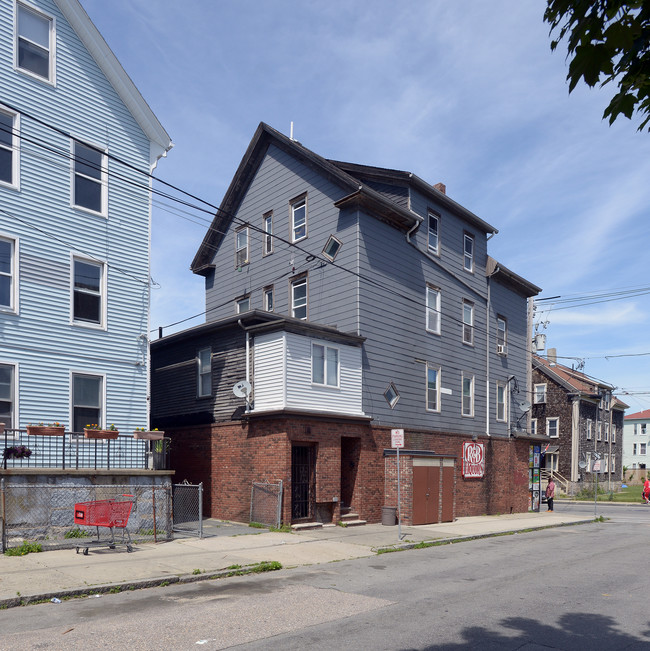 189-191 Belleville Ave in New Bedford, MA - Building Photo - Building Photo