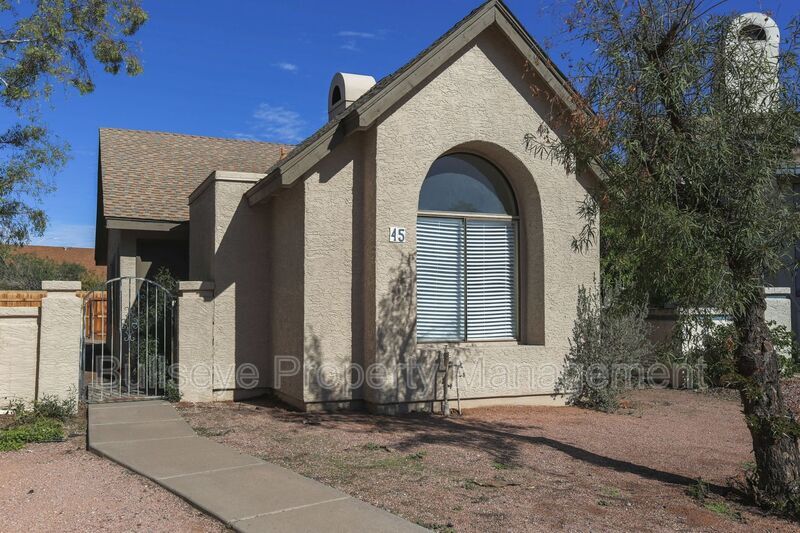 1535 1535 North Horne Ave in Mesa, AZ - Building Photo