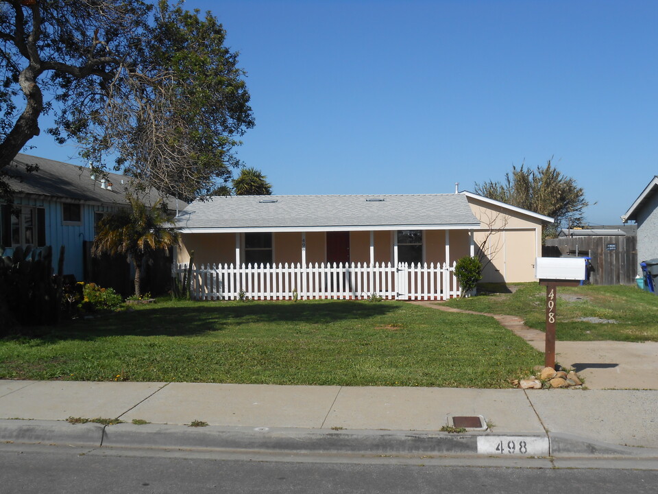 498 7th St in Imperial Beach, CA - Foto de edificio