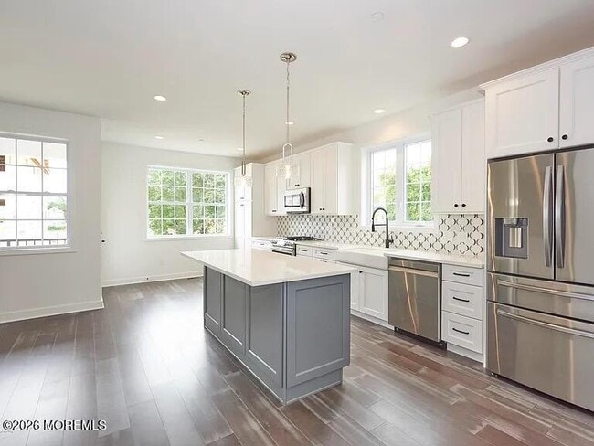 25 Catherine St in Red Bank, NJ - Building Photo - Building Photo